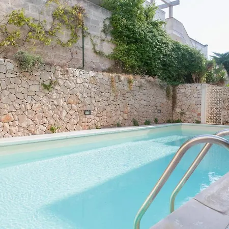 Appartement Apartments, *